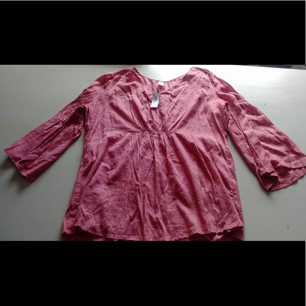 Size large maternity shirt